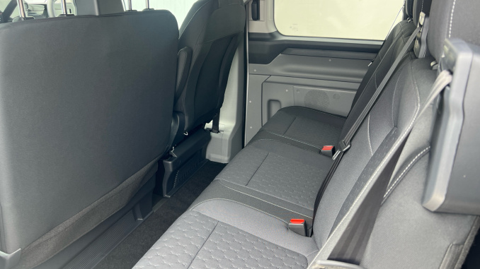 Ford Transit Custom 320 L1 Diesel Fwd 2.0 EcoBlue 136ps H1 Double Cab Van Limited - Image 16